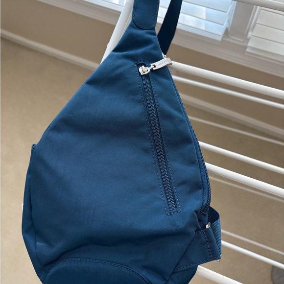 Baggallini Blue Crossbody Bag - Picture 2 of 4